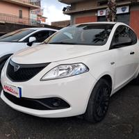 Lancia Ypsilon 1.0 FireFly Hybrid 70 cv Silver