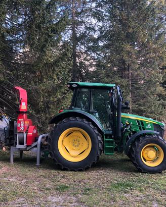 Cippatrice per trattore