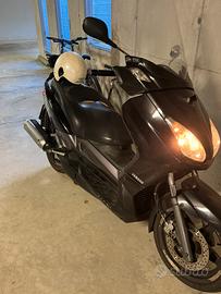 X Max 125