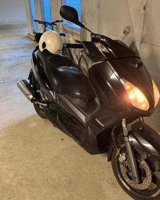 X Max 125