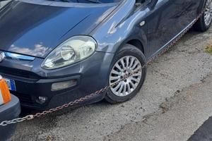 Fiat Punto Evo 1.3 Multijet 95 CV – 2011 – €2700
