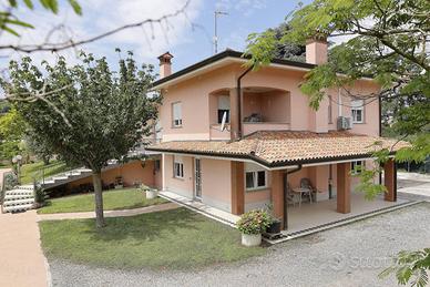 Villa bifamiliare Cormons [035] (Borgnano)