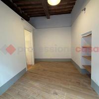 Negozio Arezzo [RIF C1415ACG]