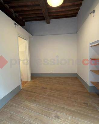 Negozio Arezzo [RIF C1415ACG]