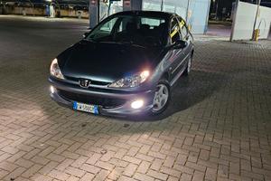 Peugeto  206 NEOPATENTATI