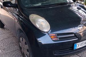 auto Nissan Micra 