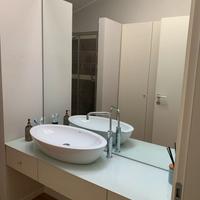 Mobile bagno e lavabo. 