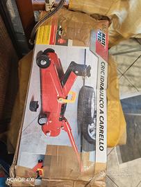 Cric idraulico a carrello