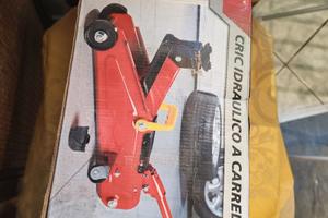 Cric idraulico a carrello