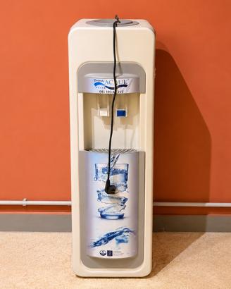 Distributore Acqua a Boccioni - Fredda e Naturale