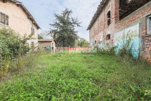 VP30 RUSTICO CON BASSO COMODO IN POSIZIONE COLLINA