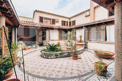 Rifinita Casa di corte stile campidanese