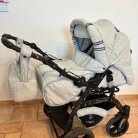 Passeggino , culla e ovetto