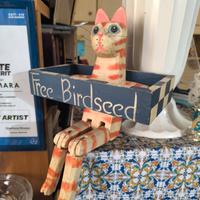 mangiatoia per uccelli in legno