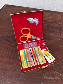 Set cucito da viaggio rigido