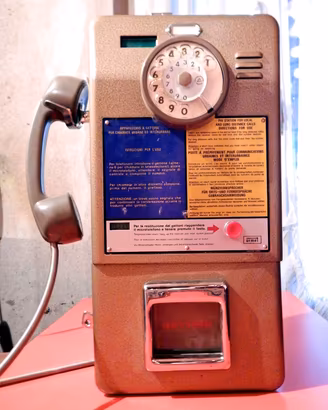 Telefono Pubblico a gettoni  SIP  modello  U+I