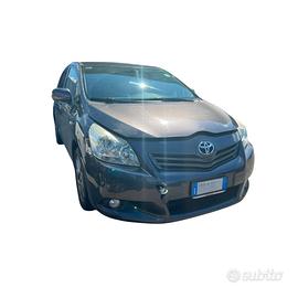 Ricambi usati per Toyota Verso 2.0 Diesel del 2009
