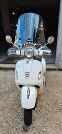 VESPA 300 GTS SUPER