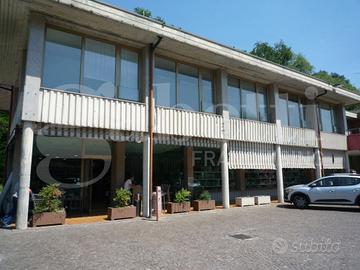 Stabile/Palazzo Cadrezzate con Osmate