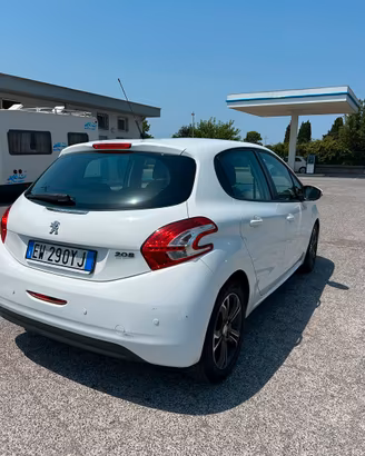 Peugeot 208 gpl