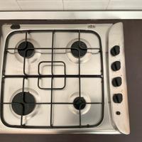 Lavatrice, piano cottura e lavello