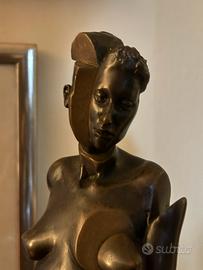Scultura Donna Paul  Lucchesi  Bronzo