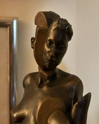 Scultura Donna Paul  Lucchesi  Bronzo