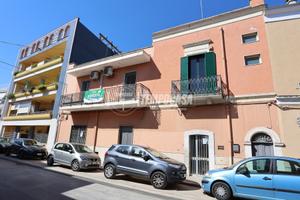 Casa indipendente a Valenzano 9 locali