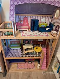 casa delle bambole in legno