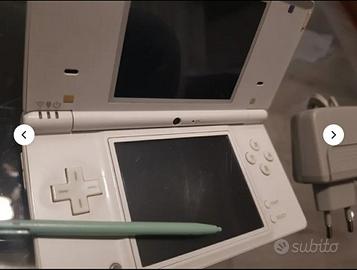 Nintendo dsi con giochi precaricati