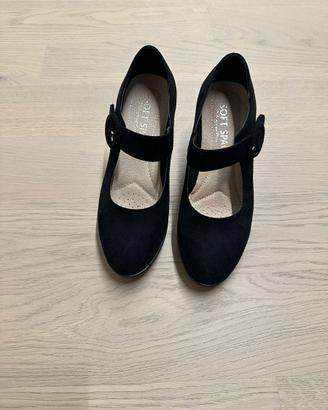 Decollte  in camoscio nero