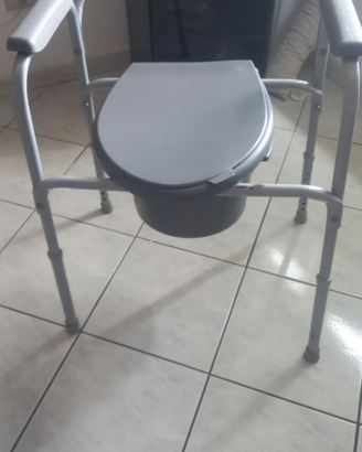 Sedia comoda per anziani