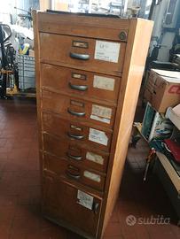 Schedario Classificatore con Cassetti a Ribalta