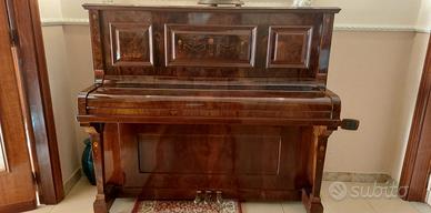 Pianoforte verticale antico intarsiato