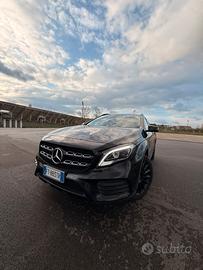 MERCEDES GLA 220D 4 MATIC 180CV NIGHT EDITION