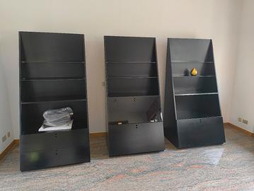 Mobili/Credenze nere triangolari fine anni '70. 