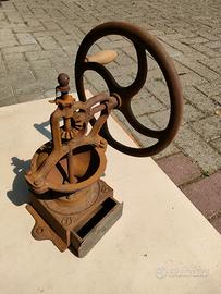 Vecchio macinacaffe Bartolomeo Turchetti