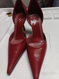 Tosca decolté di colore bordeaux