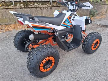 QUAD 125 R8 CON PORTAPACCHI DIETRO