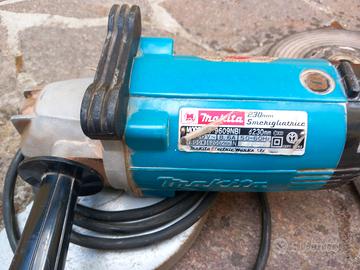 Smerigliatrice 230 mm Makita