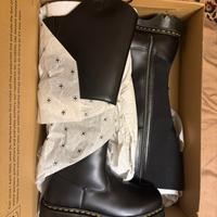 Stivali donna nr.43 DR MARTENS nuovi