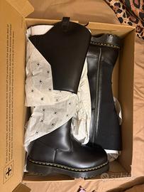 Stivali donna nr.43 DR MARTENS nuovi