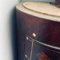 Deliziosa cassettiera vintage in stile Art Deco