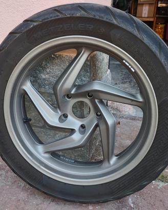 cerchio e pneumatico posteriore bmw gs 1200