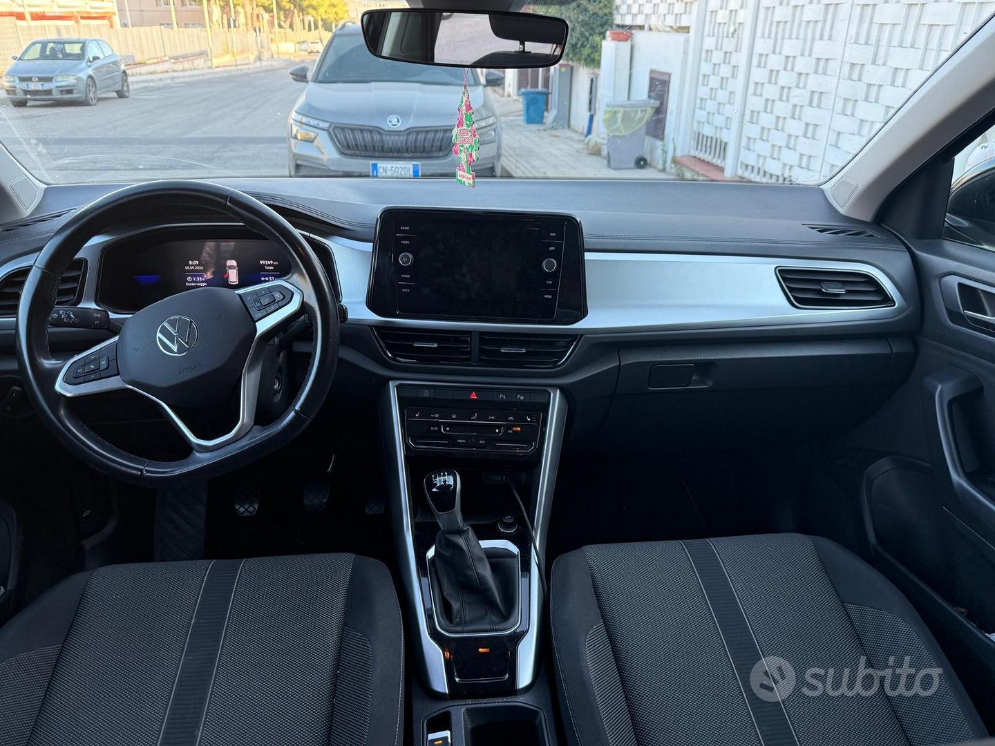 Volkswagen T-Roc 2023 photo 5