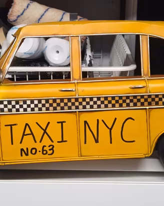 Grande Taxi NYC decorativo in metallo – Maisons du