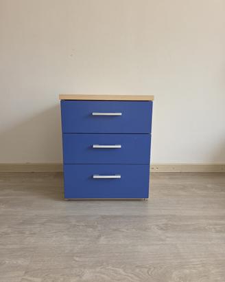 Comodino in legno