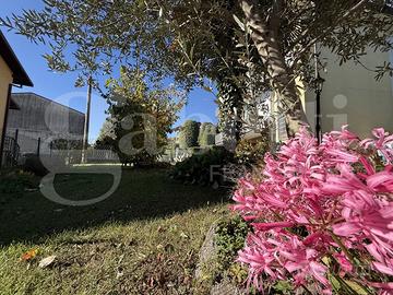 Villa bifamiliare Erba [Cod. rif 3272713VRG]