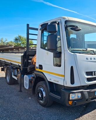 Iveco 75E18 gru e ribaltabile