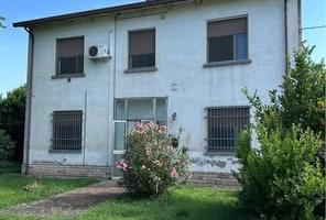Casa singola di campagna